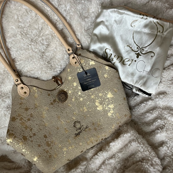 NWT Super Chic MI Based - Cream Colored Suede Leather with Gold Detailing - Picture 3 of 6